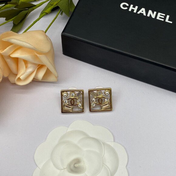 Chanel pendant double c crystal earrings - Picture 6 of 6